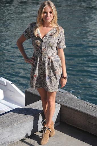 YoQueSe loves Led Zeppelin: Sienna Miller con unos botines de Chloé YoQueSe loves de Led Zeppelin: Sienna Miller con unos botines de loves Chloé 3ac41c